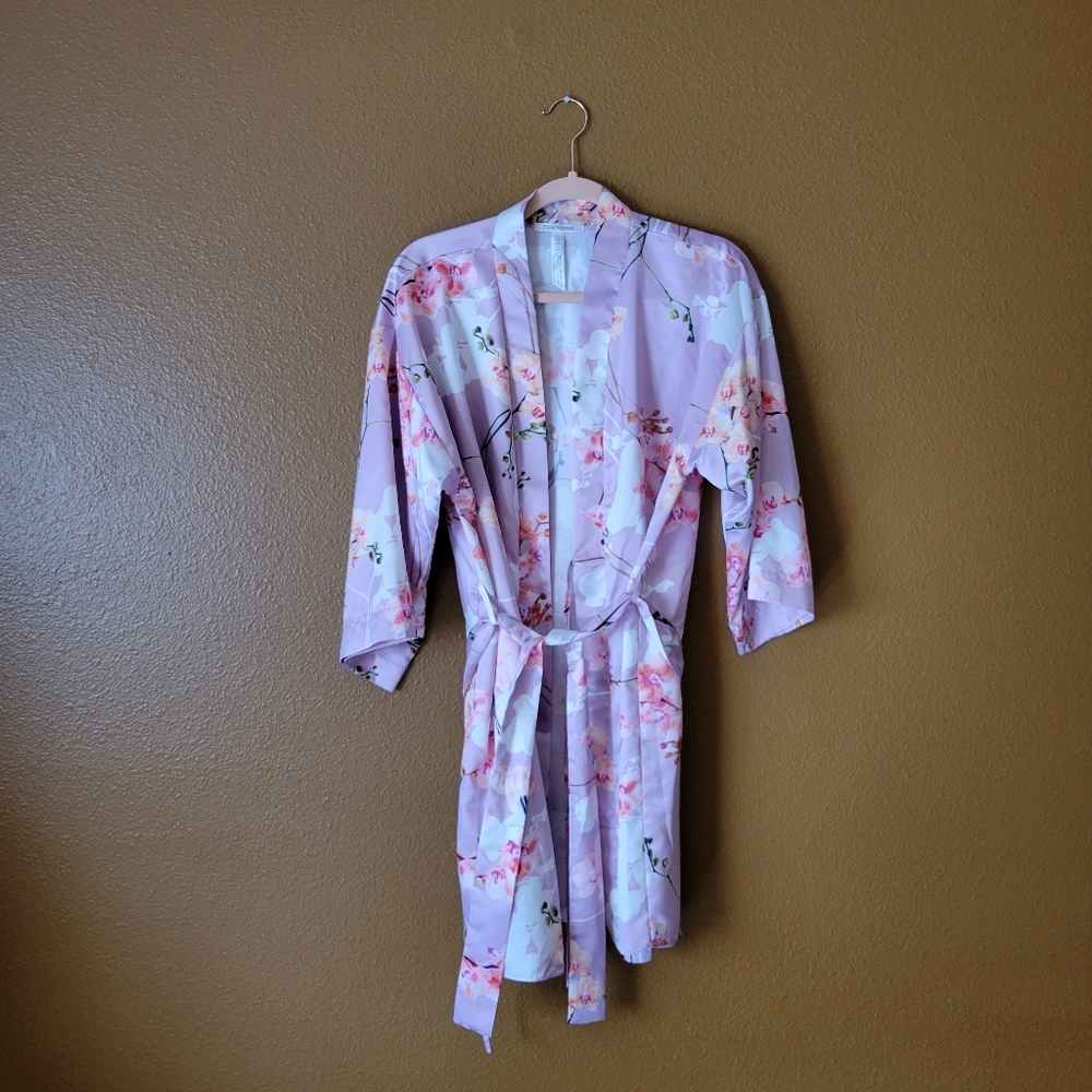 Flora Nikrooz Floral Robe - Picture 2 of 6